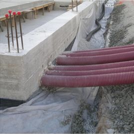LILLO&DH - Tuberías instaladas en cemento
